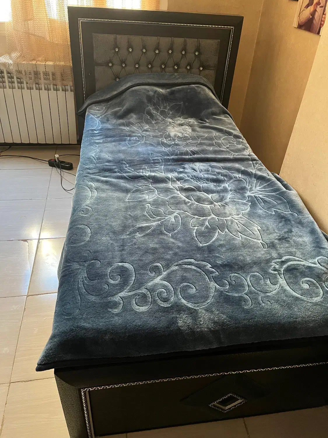 سرویس خواب تک نفره فروش فوری تخفیف جزئی|تخت و سرویس خواب|فردیس, نسترن شرقی|دیوار