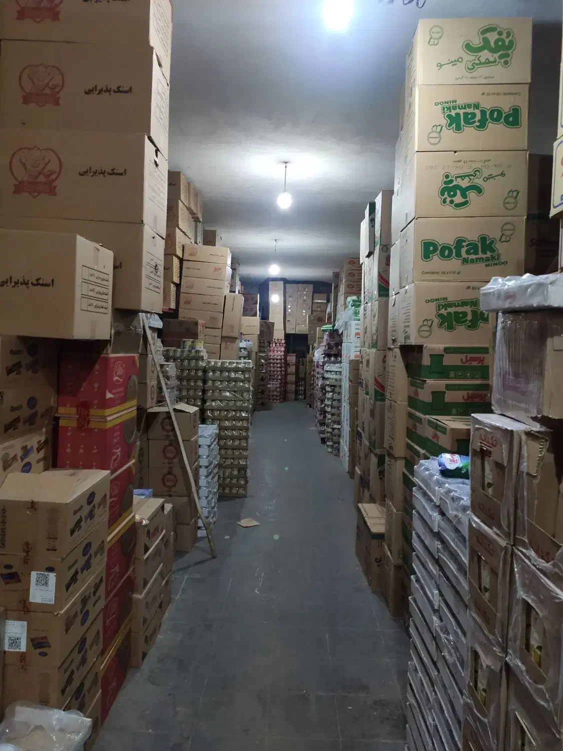 کمک راننده و کار در انبار|استخدام حمل و نقل|ورامین, ورامین|دیوار