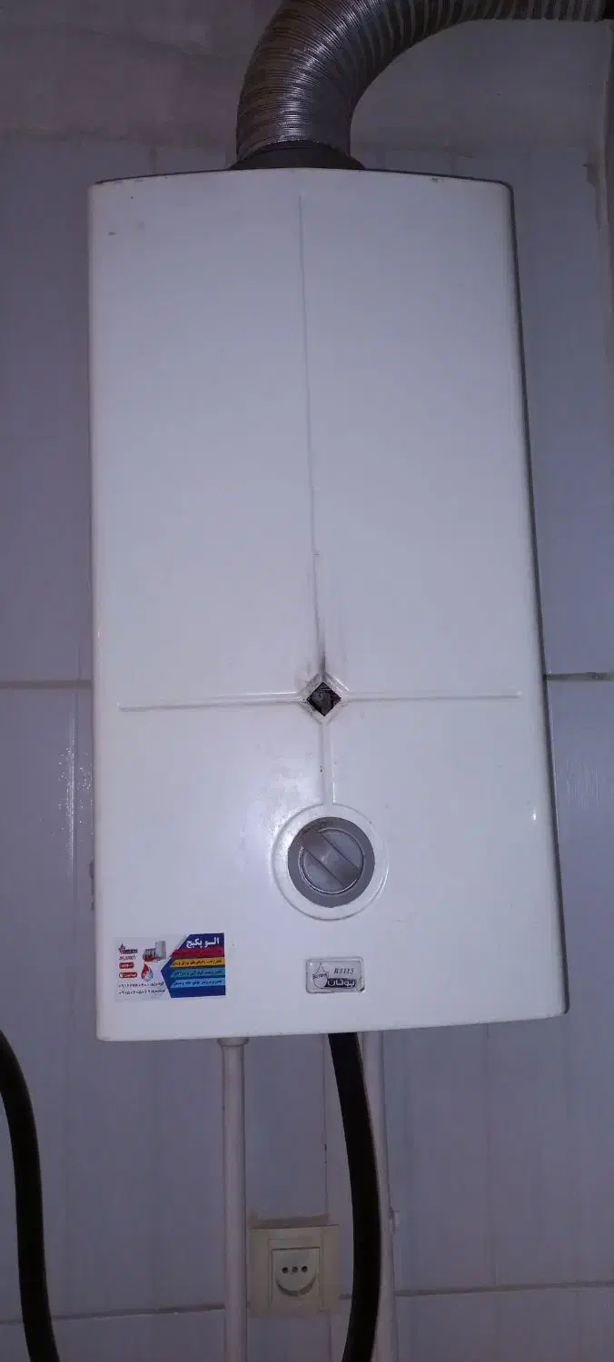 تعمیرکار پکیج و آبگرمکن دیواری|آبگرمکن، پکیج، شوفاژ|بروجرد, |دیوار