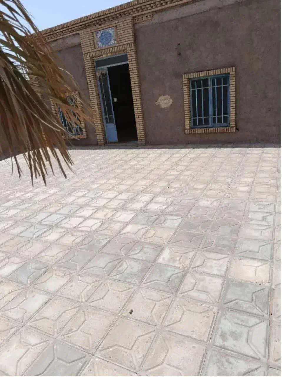 زمین فروشی با درختان مضافتی و یک خانه ۶۵ متری|فروش دفتر صنعتی، کشاورزی، تجاری|ریگان, |دیوار