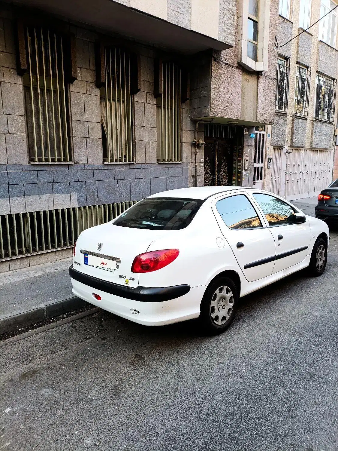 206 sd مدل 1400 v8|خودرو سواری و وانت|تهران, فلسطین (میدان انقلاب)|دیوار