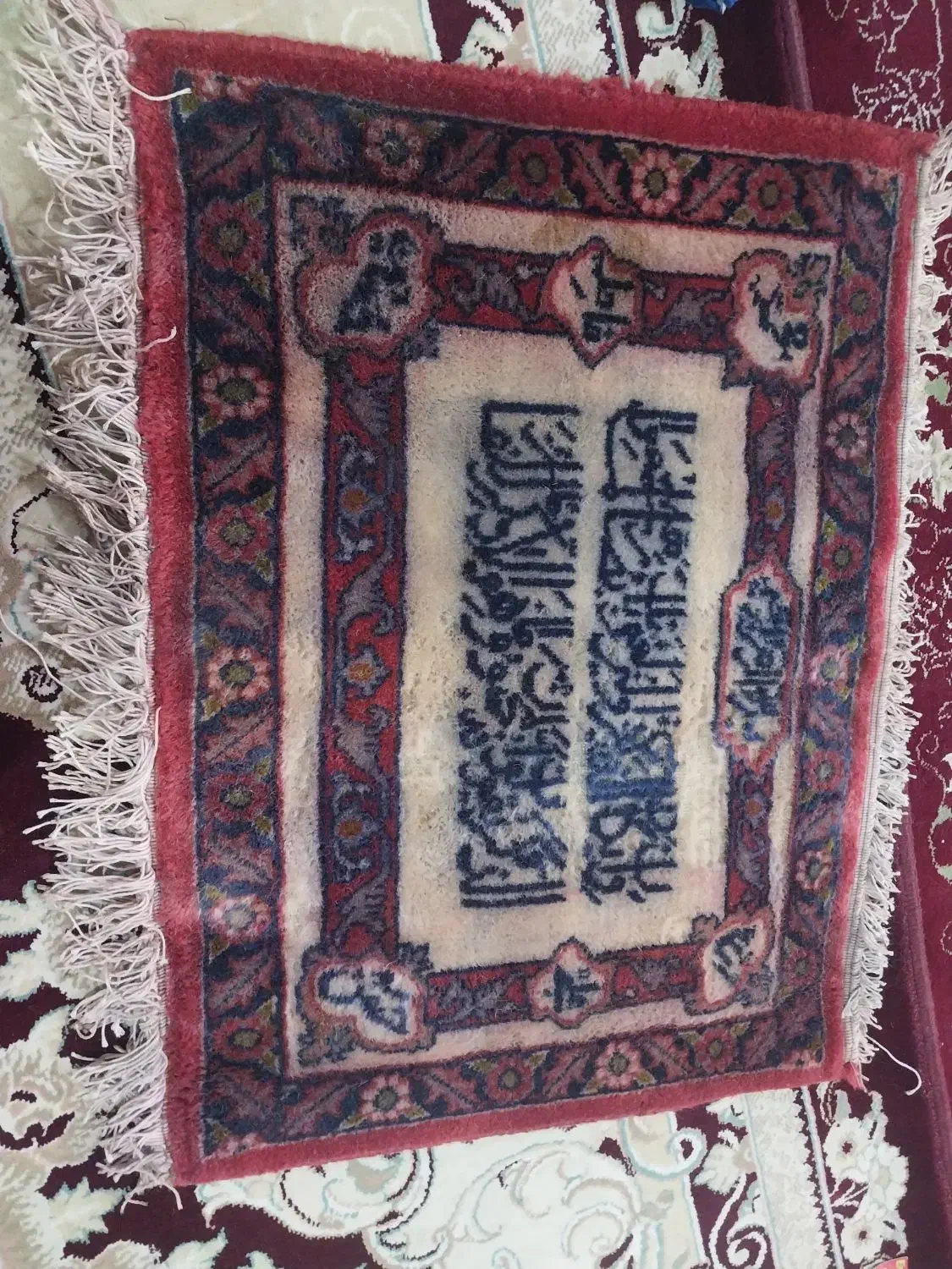 تابلو فرش ۵۰ در ۷۰ کارکرده قدیمی قیمت توافقی|فرش|کرج, گلدشت|دیوار