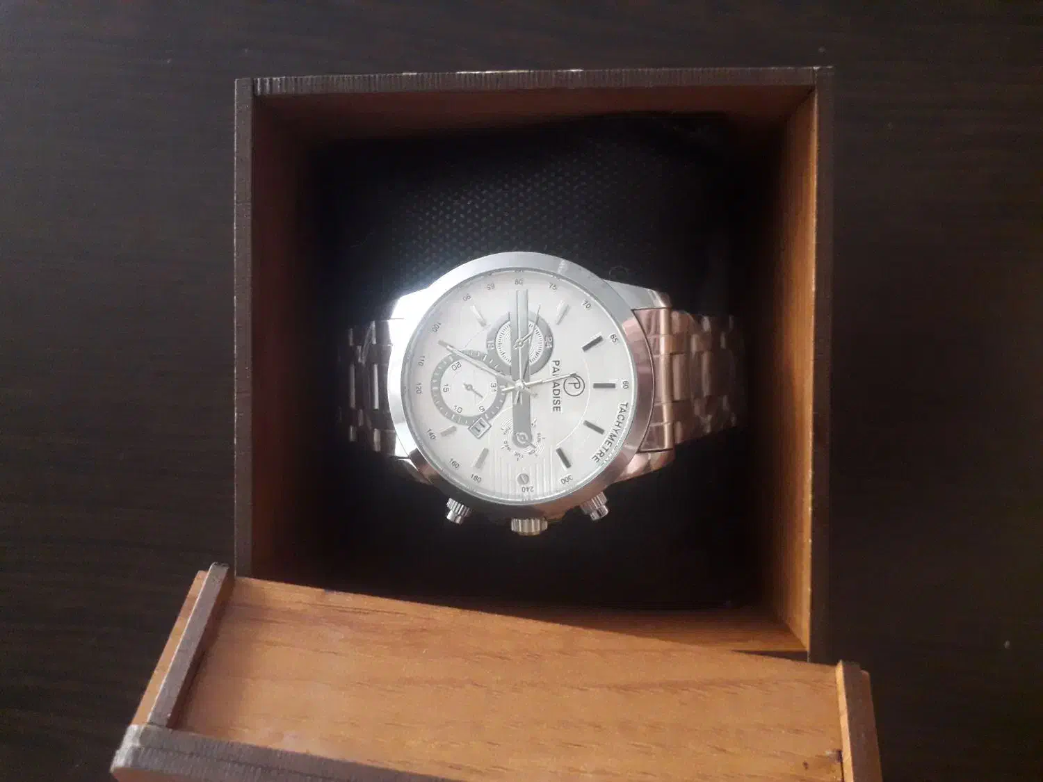 مردانه پارادایس|ساعت|شاهینشهر, فردوسی|دیوار