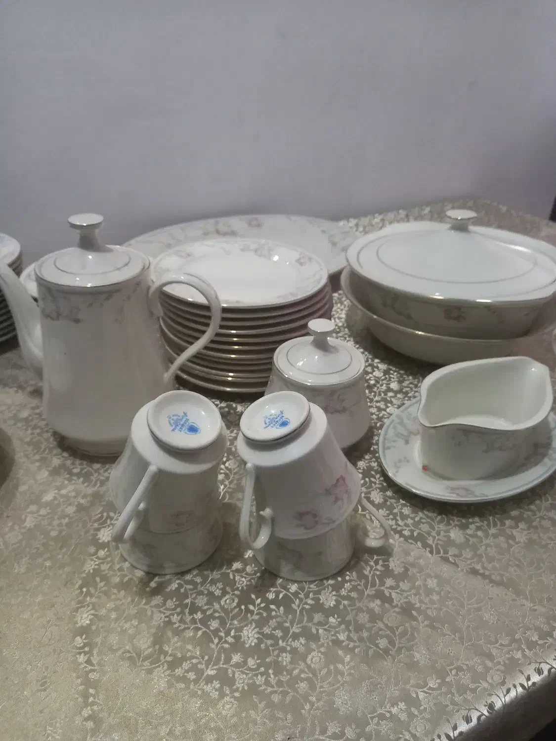 سرویس چینی نو|ظروف سرو و پذیرایی|هشتگرد, شهرک پارسیان|دیوار