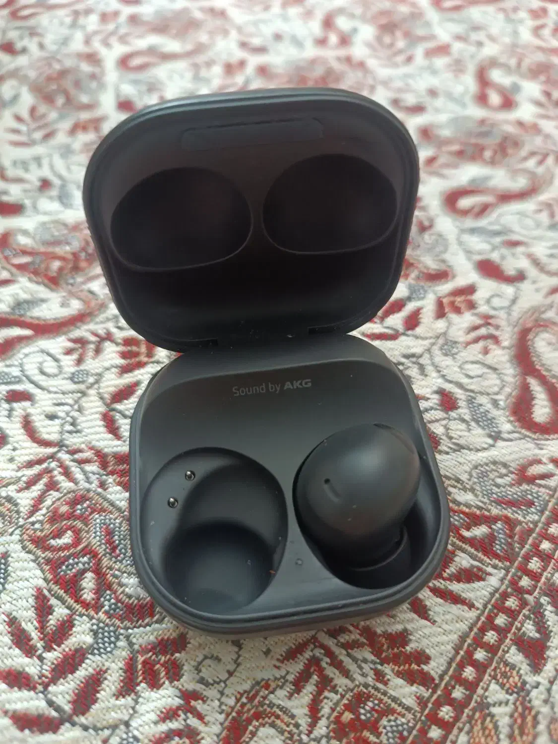 buds 2 pro Samsung همراه با شارژر فست شارژ|لوازم جانبی موبایل و تبلت|قم, زنبیل آباد|دیوار