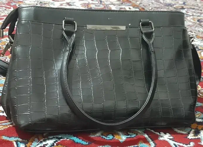 کیف|کیف، کفش، کمربند|دورود, |دیوار