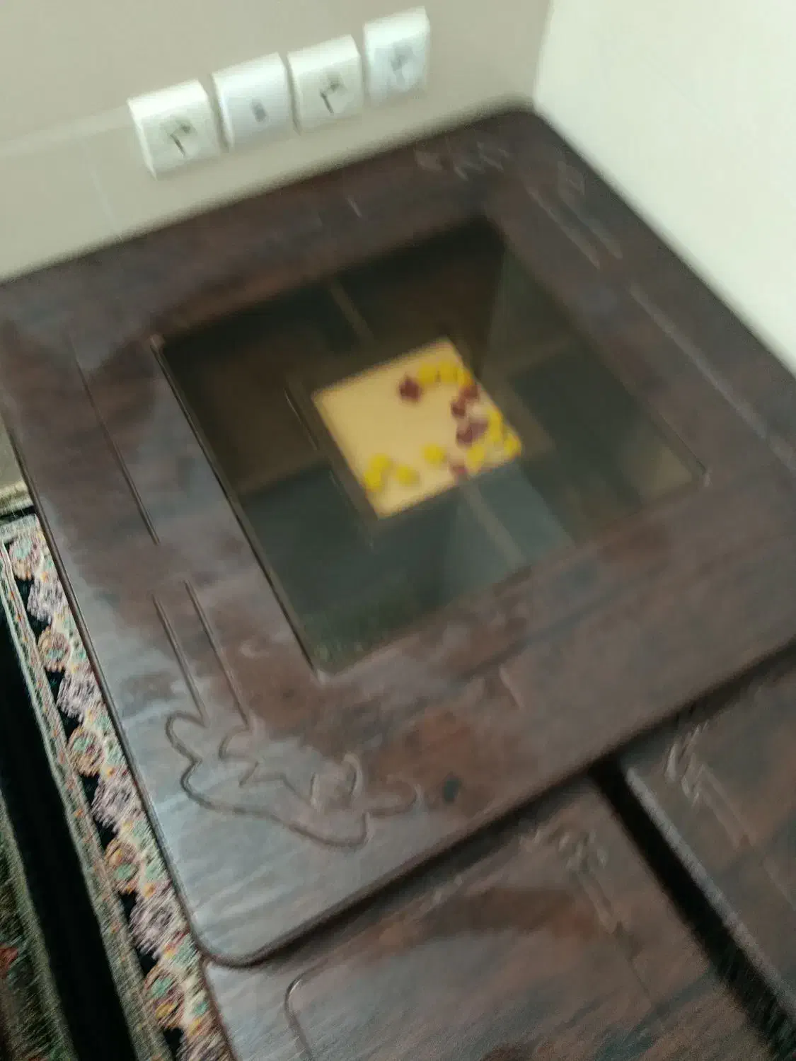 میز چوبی قهوه ای|مبلمان خانگی و میز عسلی|محلات, |دیوار