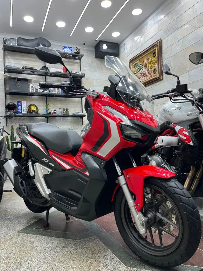 هوندا ADV 150 فول ABS پرچمی‌ درحد خشک 1400|موتورسیکلت|تهران, منیریه|دیوار