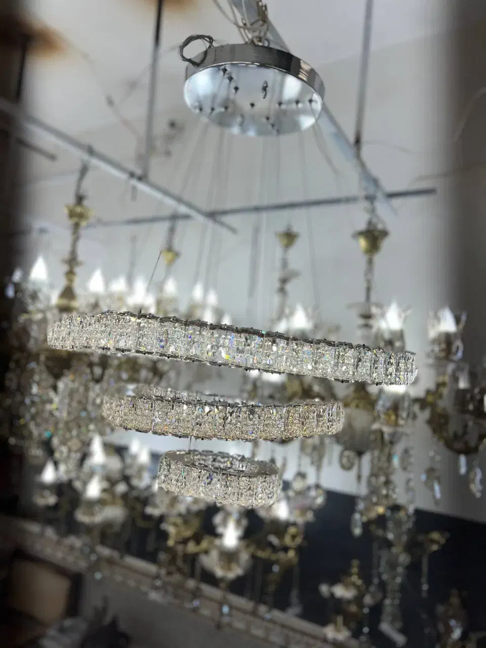 پخش لوستر کریستالی مربع و حلقه ای30%درصد زیر قیمت|لوستر و چراغ آویز|اردبیل, |دیوار