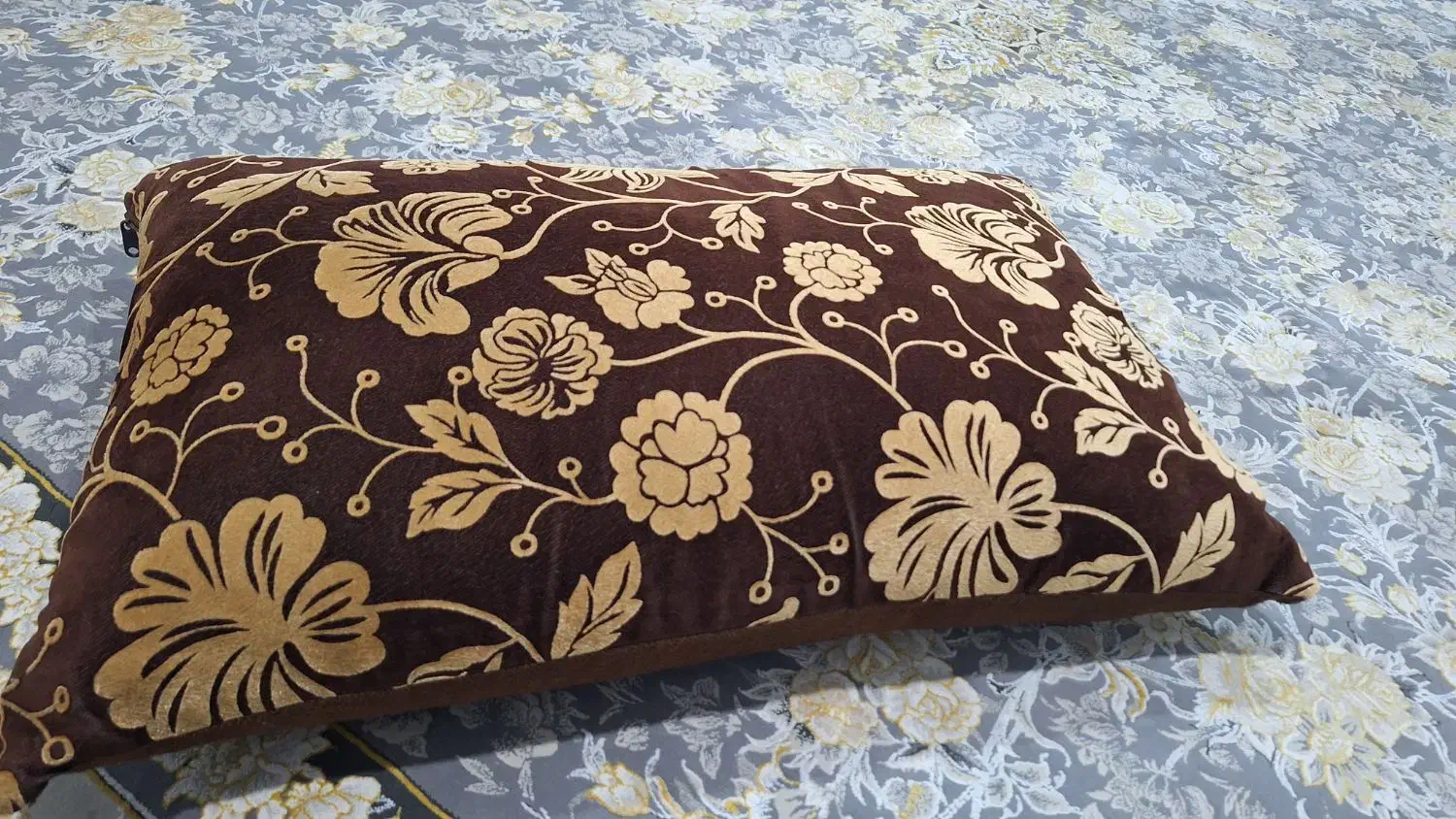 رو بالشتی|رختخواب، بالش، پتو|جوانرود, |دیوار