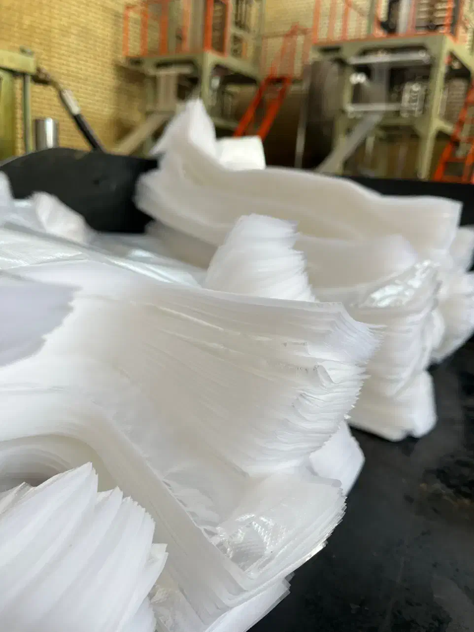 تولید و عرضه مستقیم نایلکس و نایلون شفاف و ممتاز|ظروف نگهدارنده، پلاستیکی، یکبارمصرف|جرقویه, |دیوار