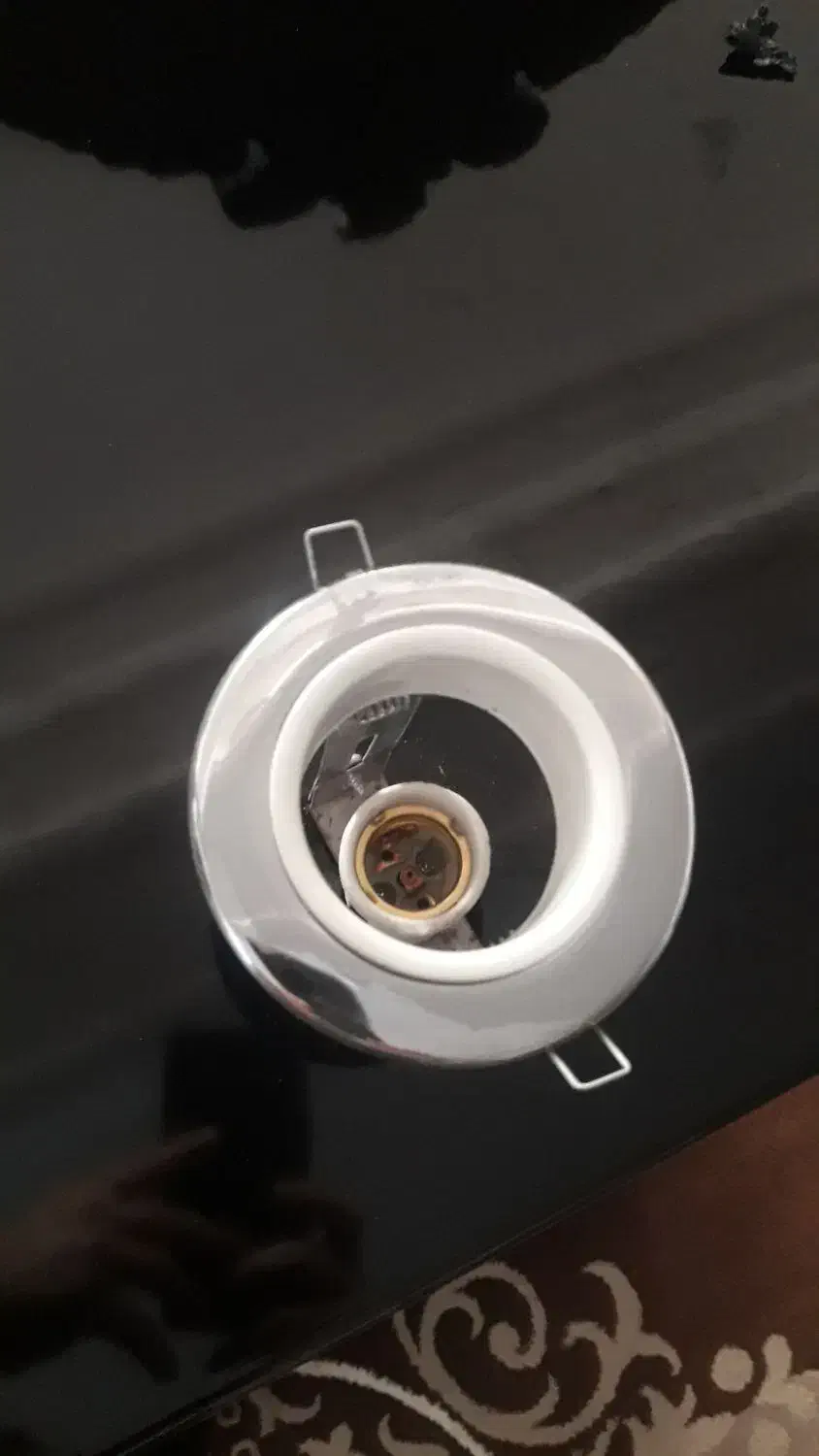 تعدادی پایه لامپ برای فروش|مصالح و تجهیزات ساختمان|الیگودرز, |دیوار