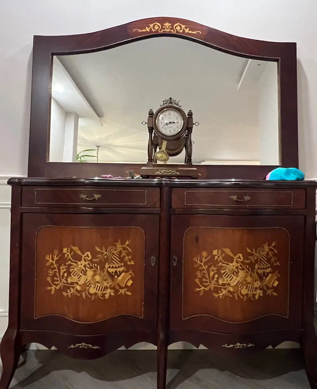 کنسول چوبی و آینه و بوفه معرق کاری|بوفه، ویترین، کنسول|مشهد, گوهرشاد|دیوار