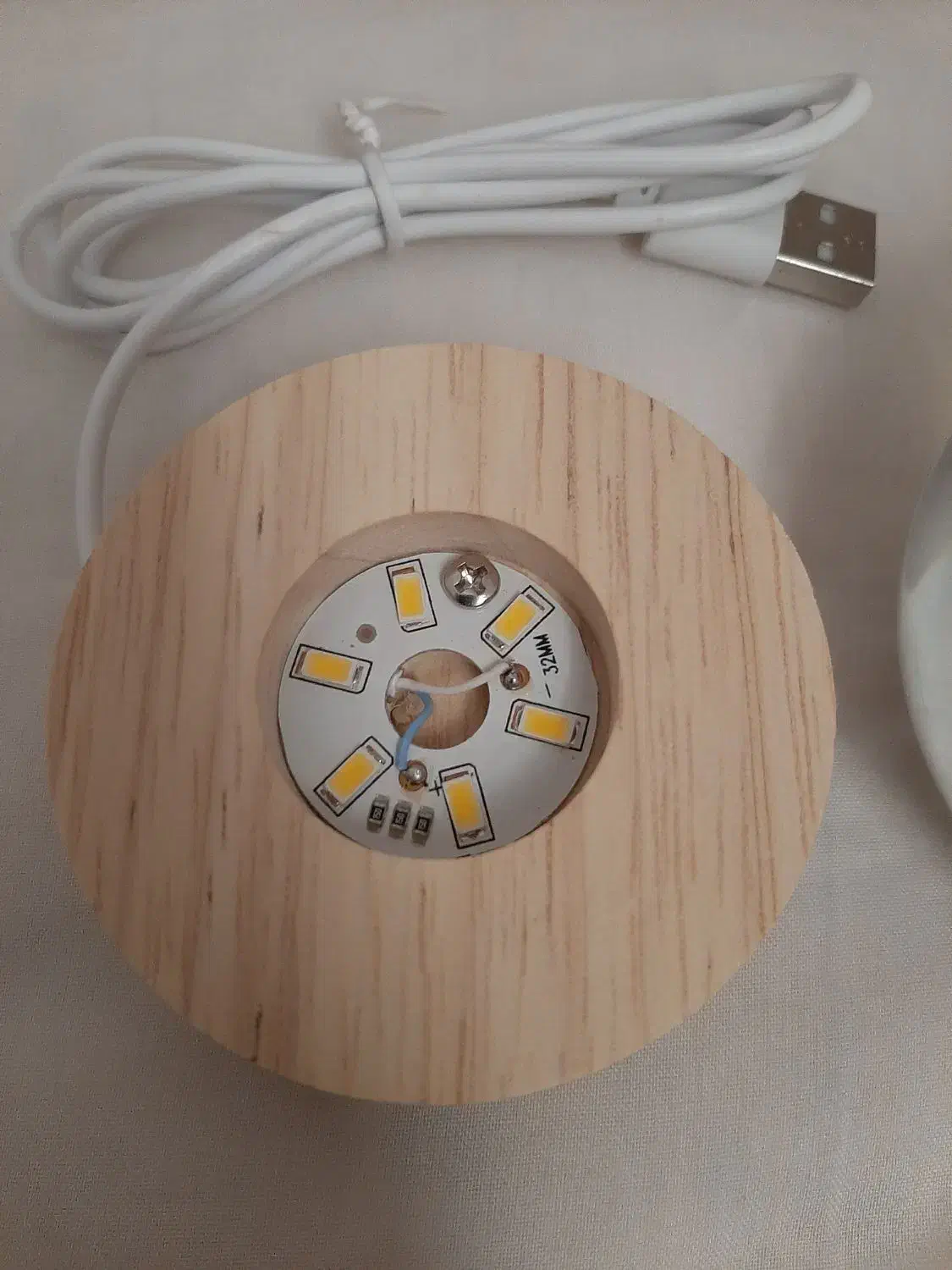 گوی کریستال|چراغ خواب و آباژور|جیرفت, |دیوار