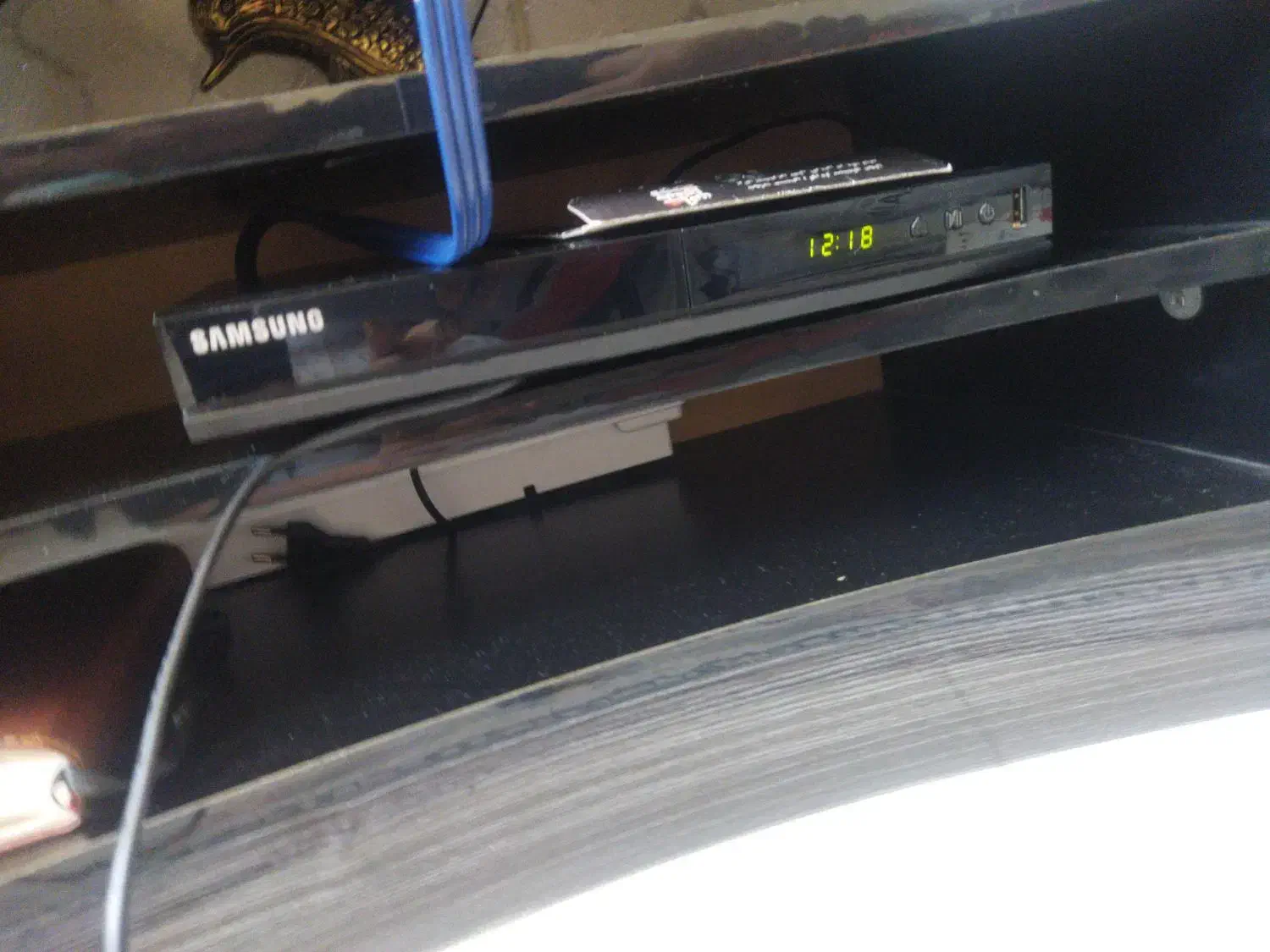 دیوی دی|پخش‌کننده DVD و ویدیو|پرند, فاز ۶|دیوار