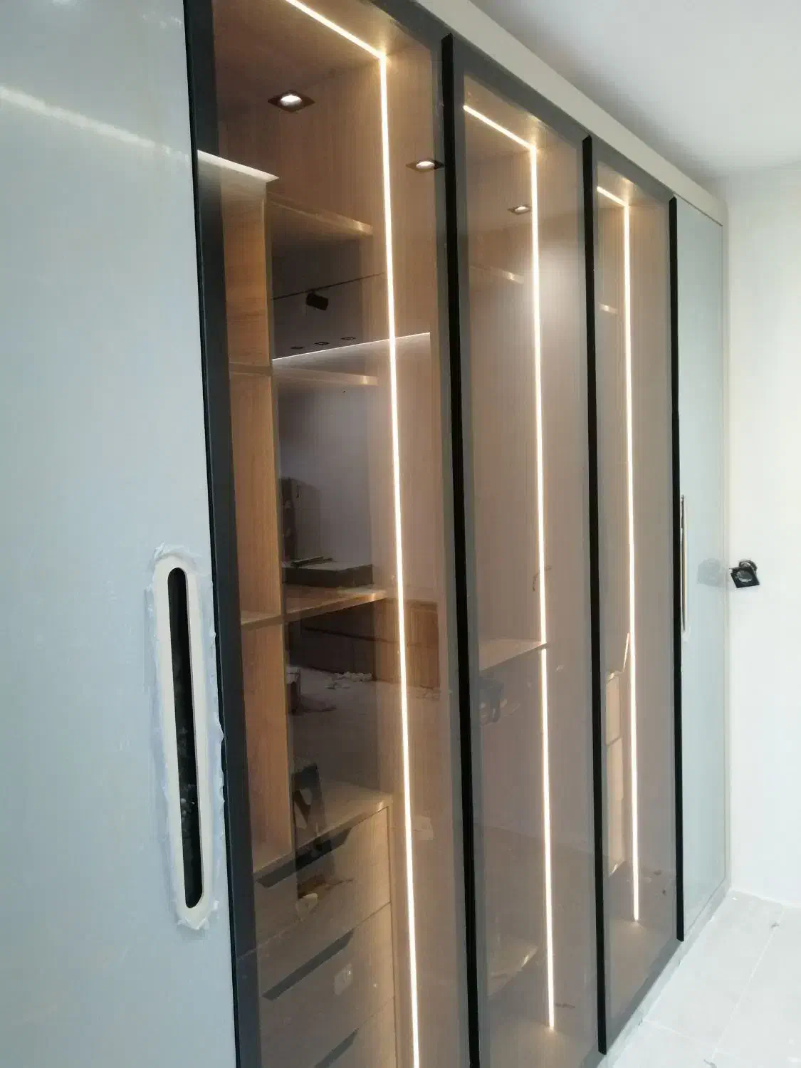 تولید درب های دکو فیکس،کلوزت،کلوز روم،درب شیشه ایی|خدمات پیشه و مهارت|شیراز, معالیآباد|دیوار