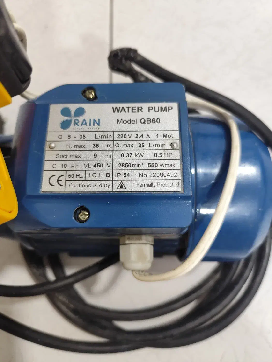 پمپ اب نیم اسب همراه اتوماتیک|مصالح و تجهیزات ساختمان|هشتگرد, شهرک ارم شرقی|دیوار