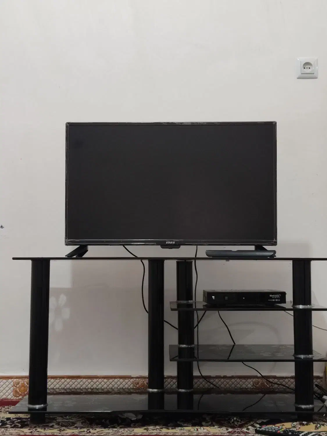 تلویزیون ال ای دی 32 اینچ استار ایکس با میزسکوریت|تلویزیون و پروژکتور|اندیمشک, |دیوار