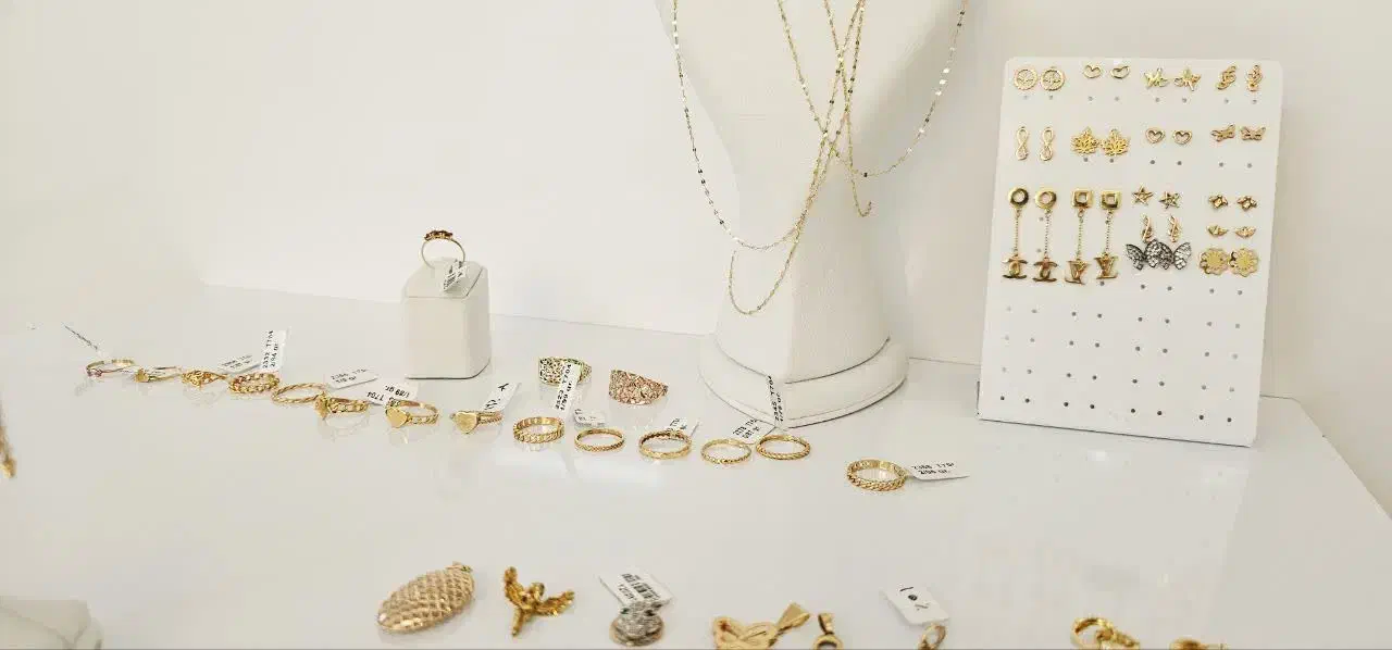 گوشواره میخی خاص طلا از 7 میلیون|جواهرات|اهواز, کیانپارس |دیوار