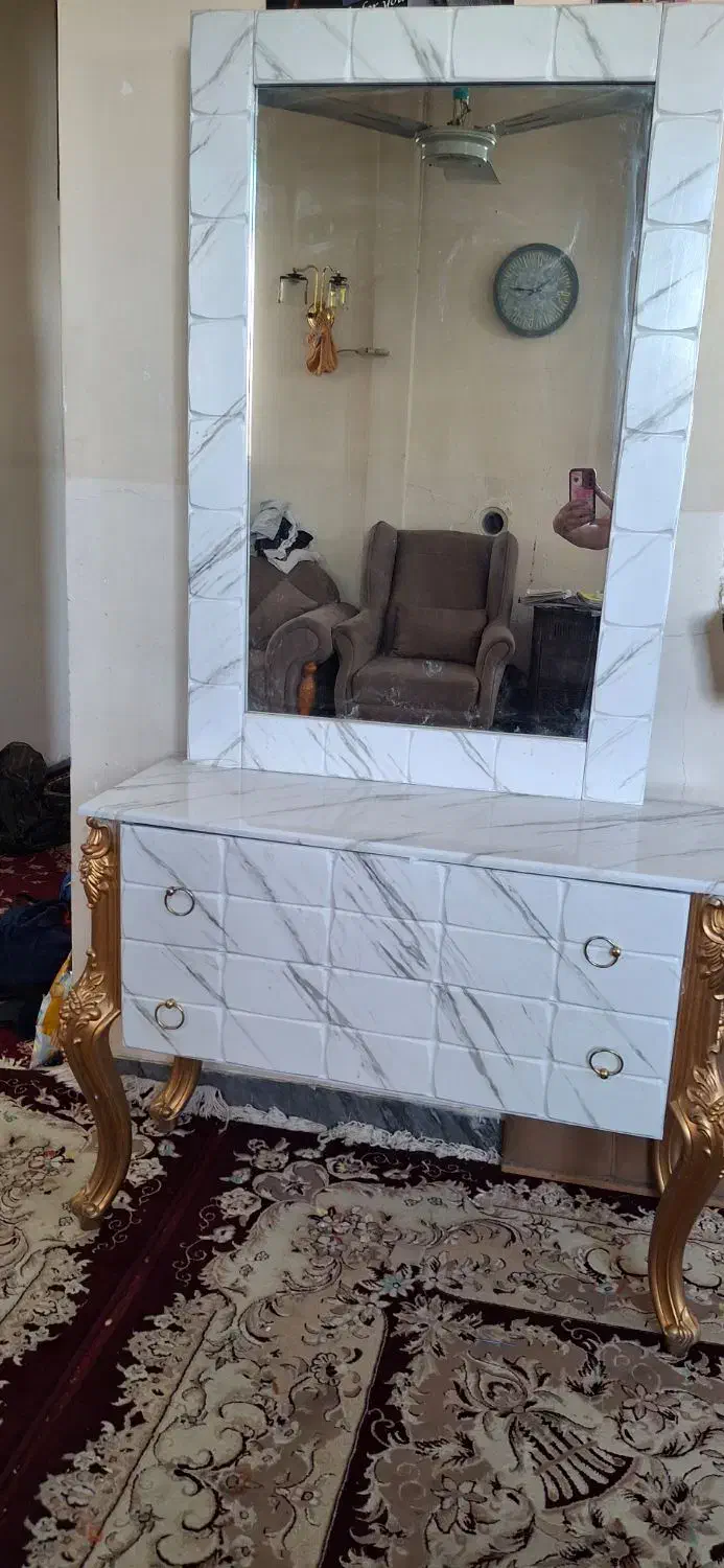 کنسول و اینه نو|آرایشگاه و سالنهای زیبایی|شیراز, پودنک|دیوار