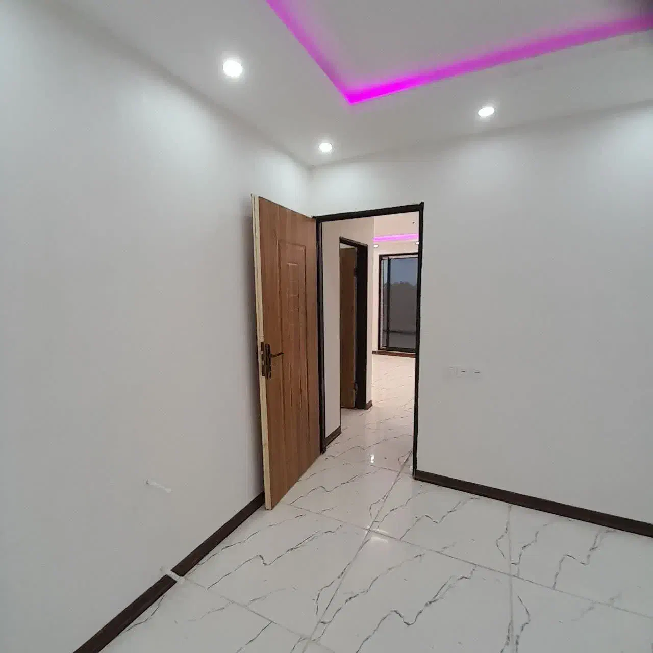 ۱۳۵ متر /۲ خواب /رهن کامل /شهرک راه آهن /شخصی ساز