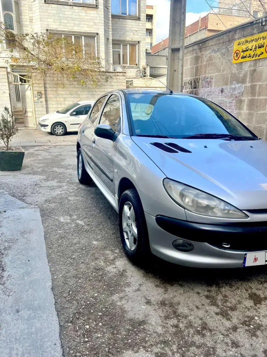 ۸۱ فرانسه|خودرو سواری و وانت|اردبیل, |دیوار