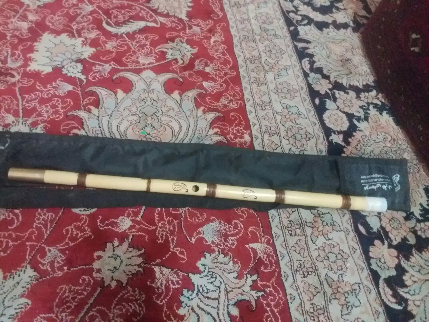 نی و کتاب شیوه نی نوازی|سازهای بادی|قم, جمکران|دیوار