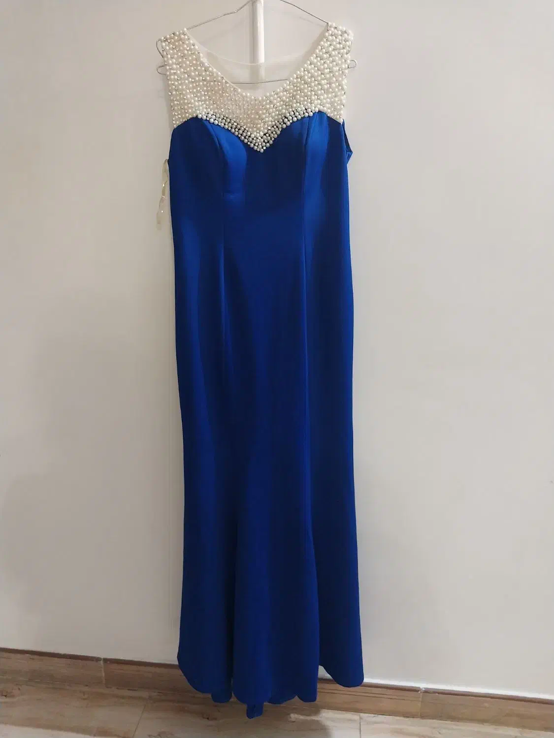 لباس مجلسی|لباس|تاکستان, |دیوار