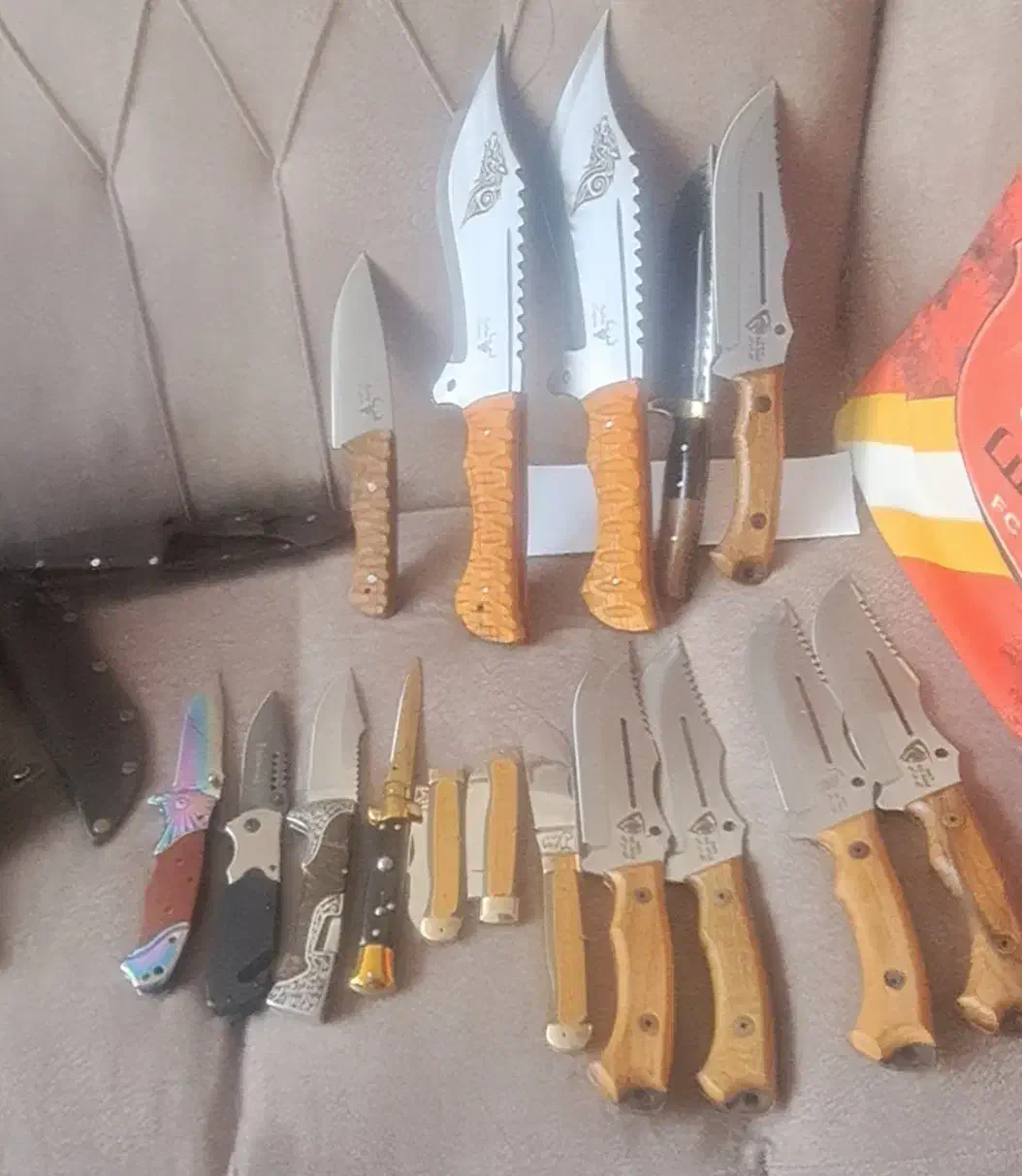 چاقوهای اصل|کلکسیون اشیاء عتیقه|فسا, |دیوار