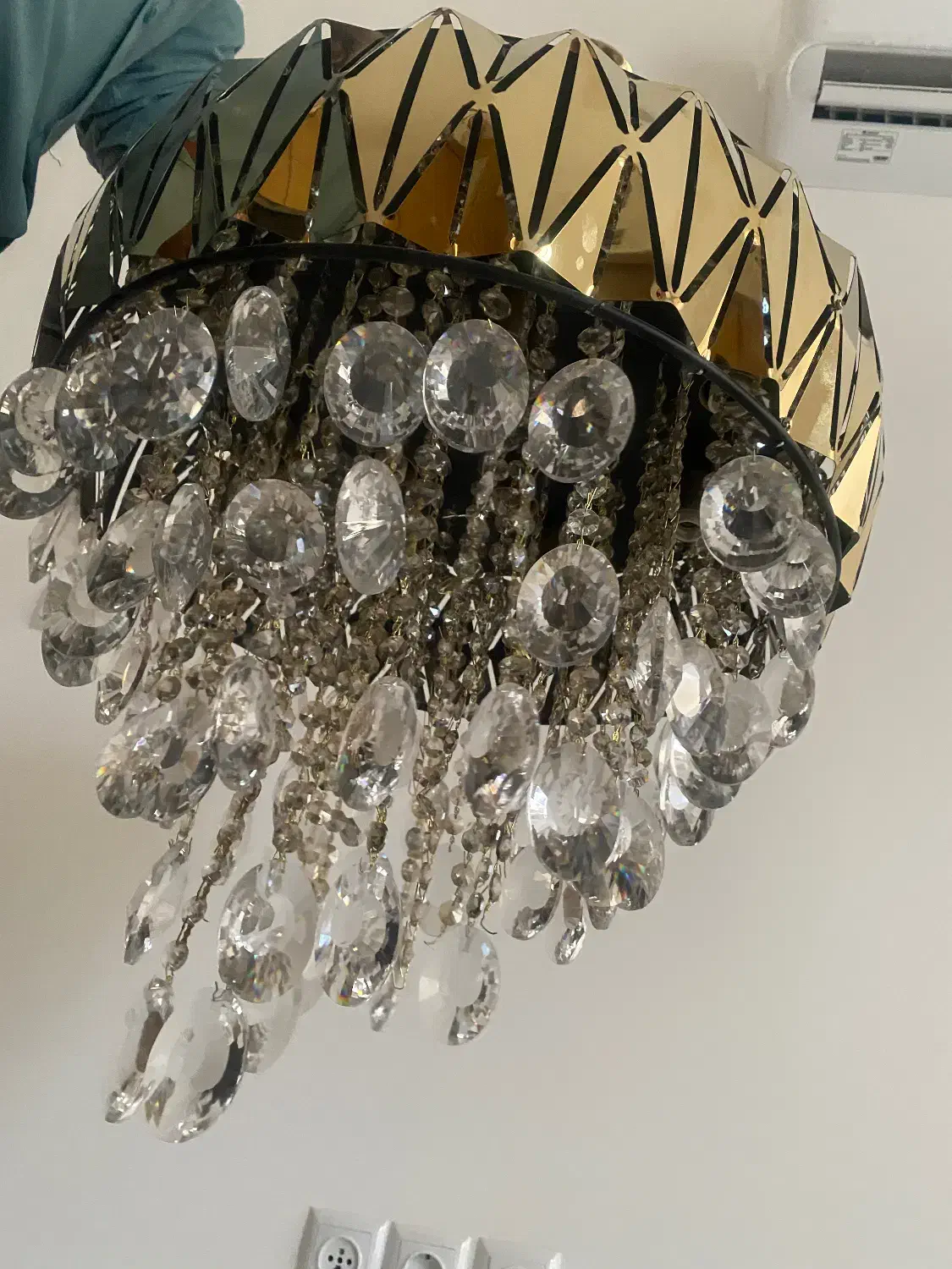 لوتسر|لوستر و چراغ آویز|فیروزآباد (فارس), |دیوار