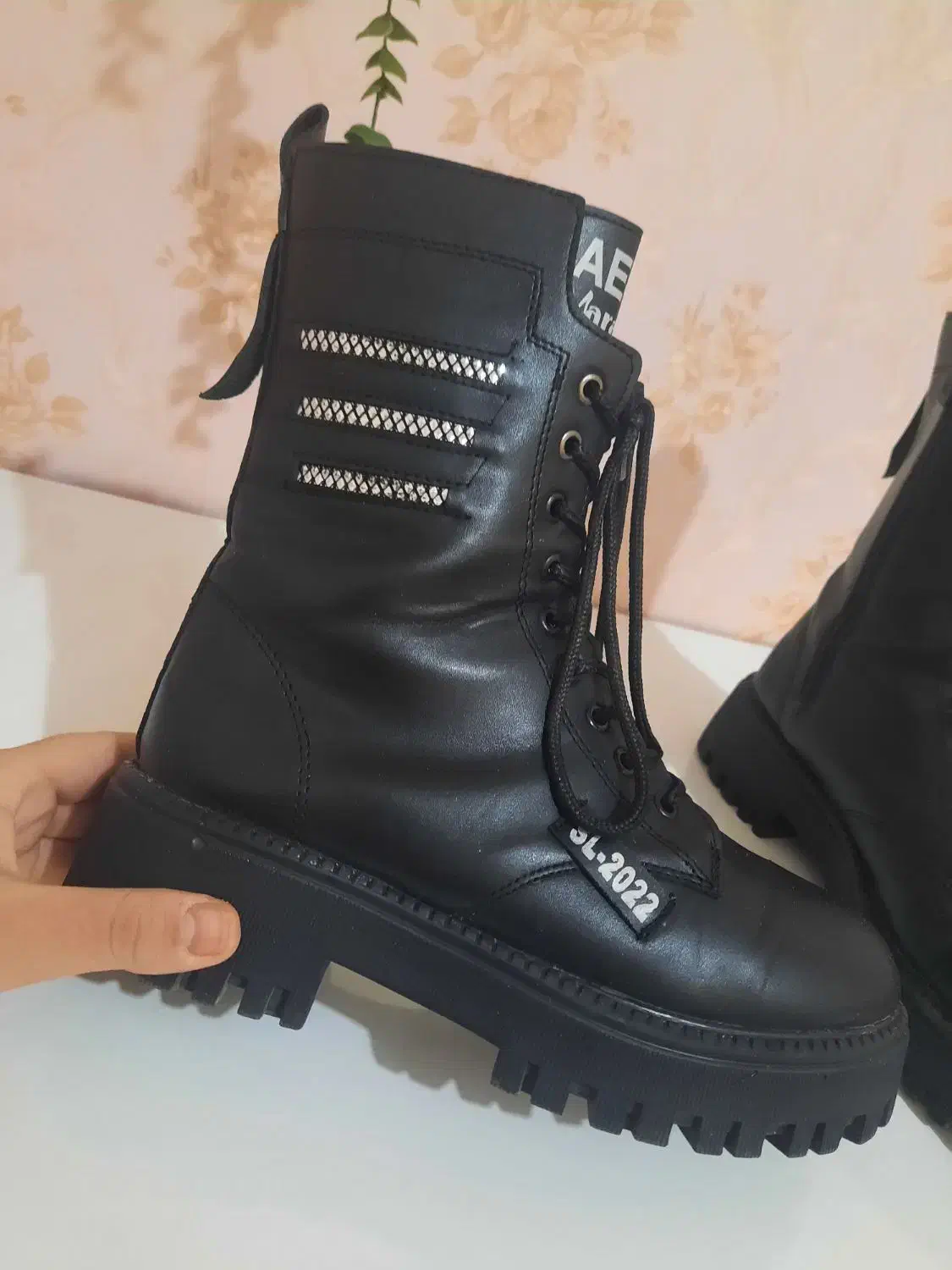 پوتین دخترانه|کیف، کفش، کمربند|شیراز, شاه قلی بیگی|دیوار