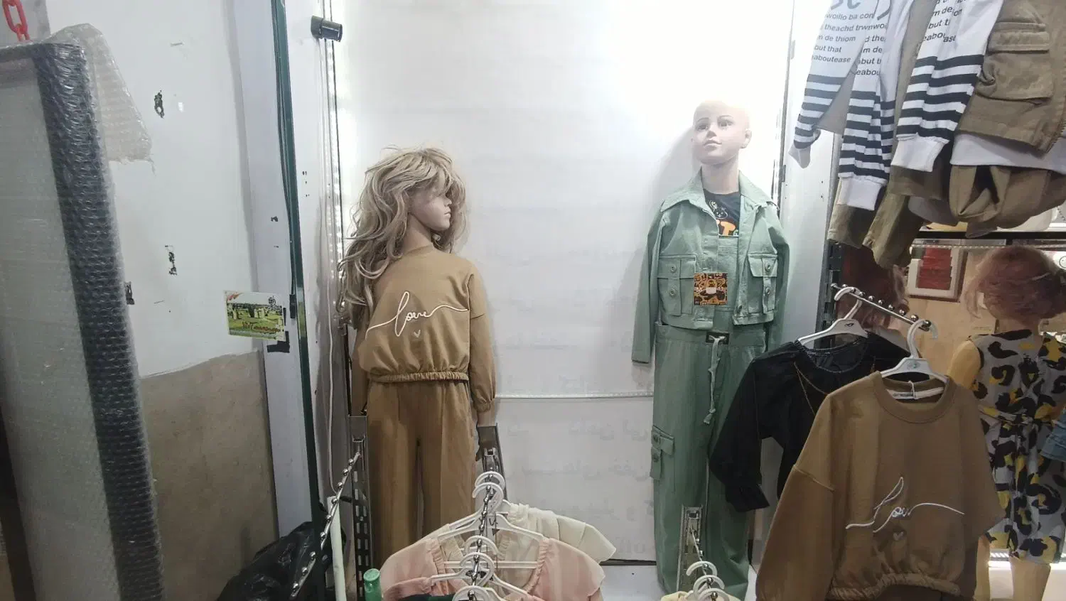 مانکن بچه گانه|فروشگاه و مغازه|خمینیشهر, |دیوار