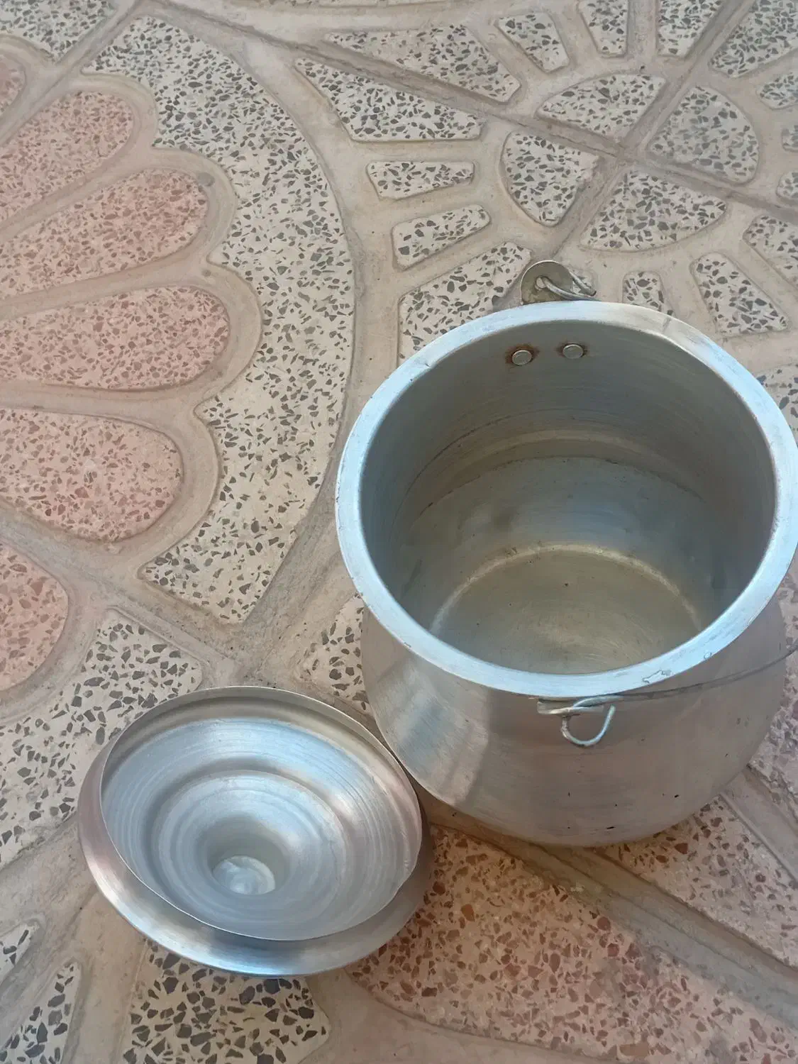 دیگ زودپز|ظروف پختوپز|دورود, |دیوار