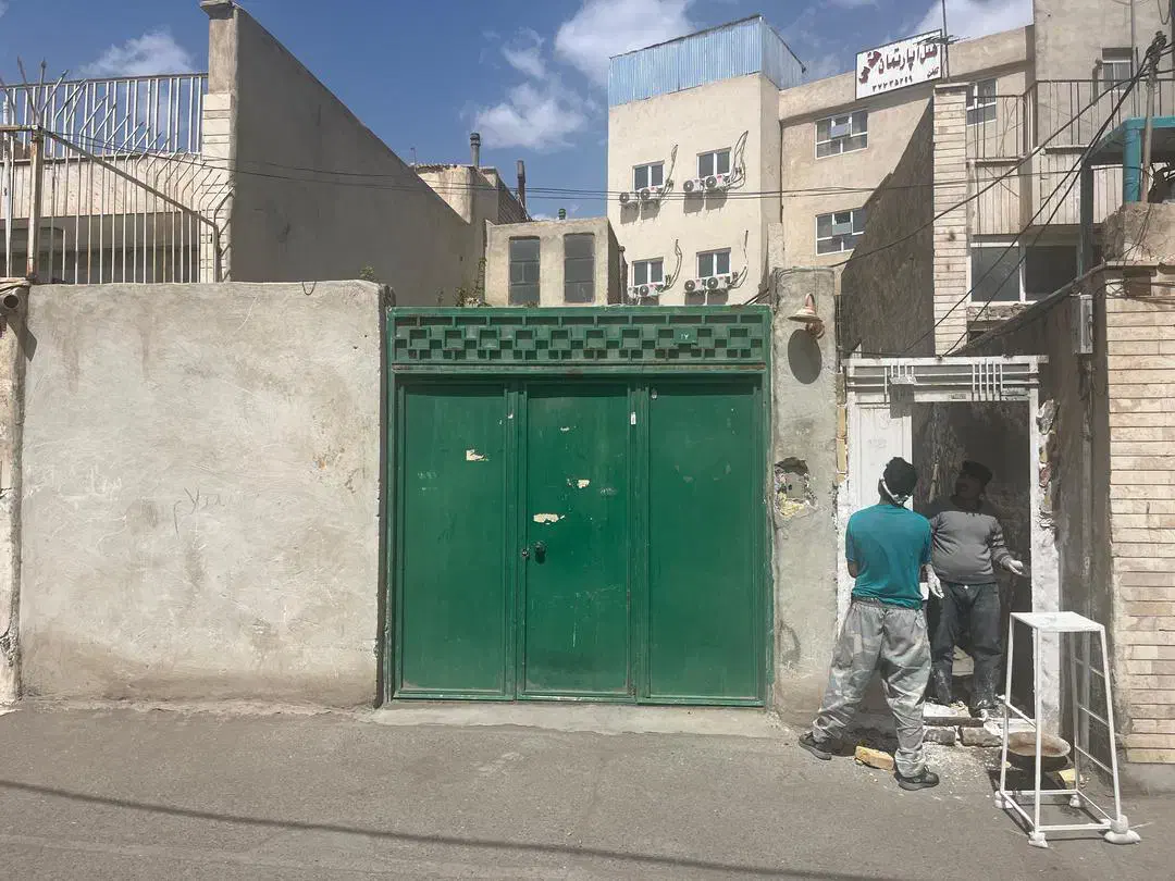 فروش ویلایی(کلنگی)نزدیک حرم خیابان چهارمردان|فروش خانه و ویلا|قم, چهار مردان|دیوار
