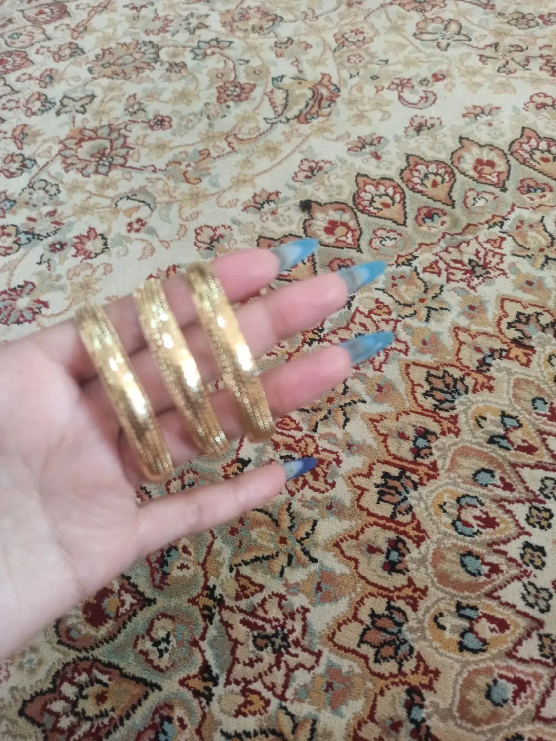 النگو کادو گرفتم اندازه دستم نیست|بدلیجات|رشت, معلم|دیوار