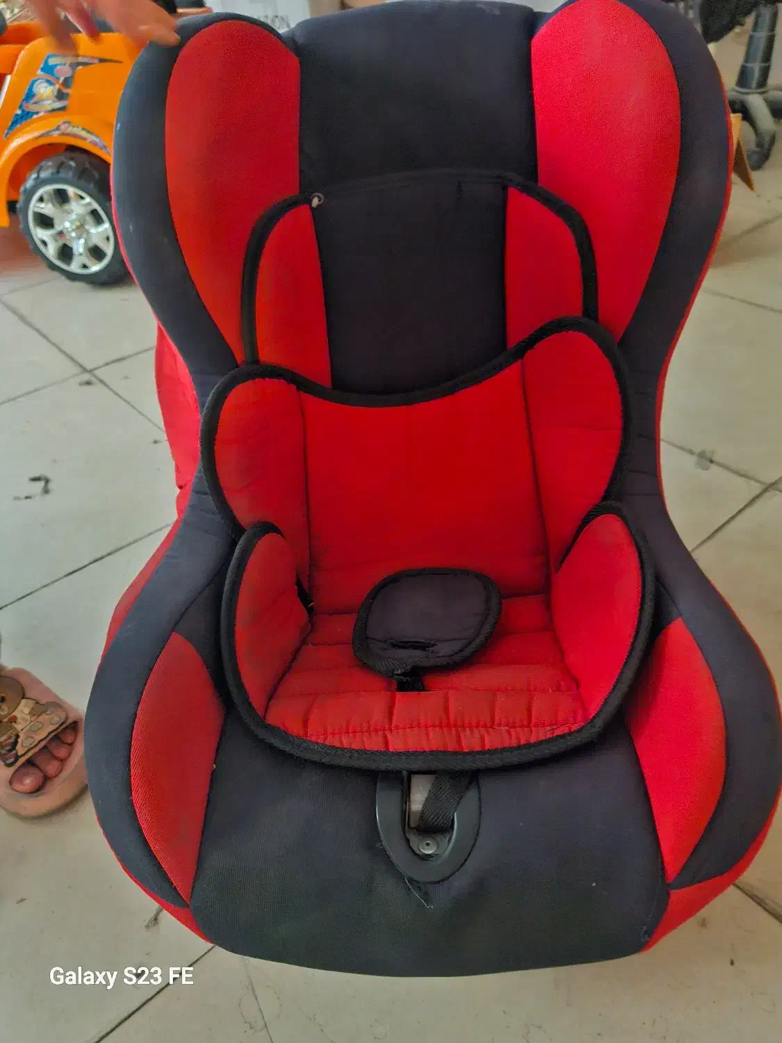 صندلی ماشین کودک|تخت و صندلی بچه|اصفهان, باغ زیار|دیوار