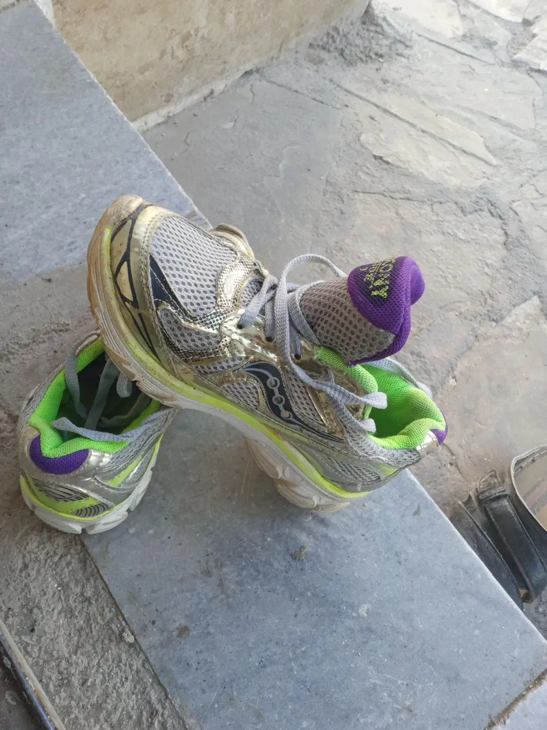 باسلام خدمت همشهریان|کیف، کفش، کمربند|اقبالیه, |دیوار