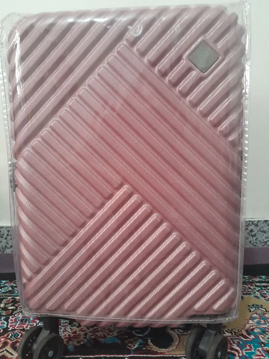 چمدون|کیف، کفش، کمربند|تایباد, |دیوار