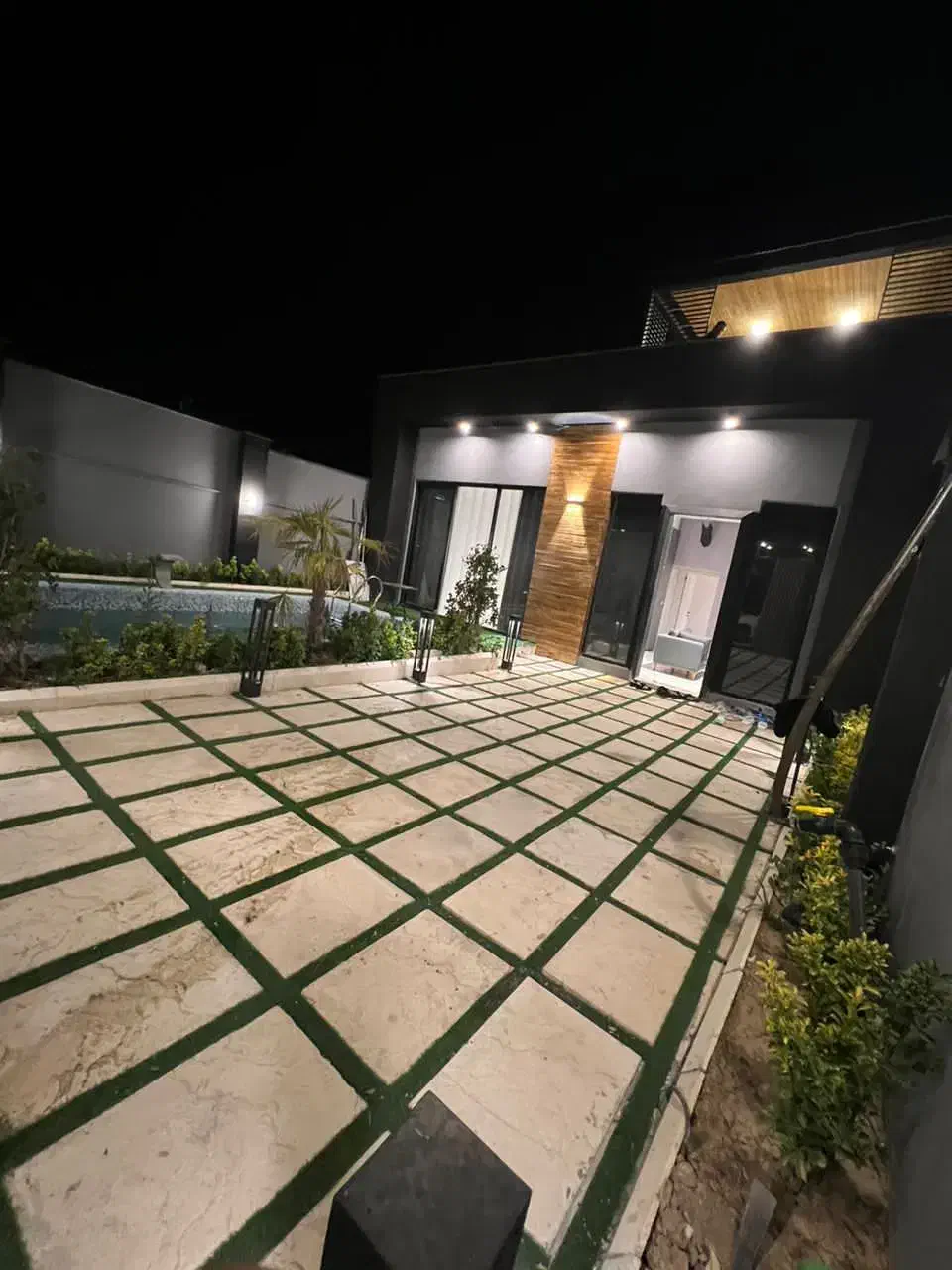 ویلامدرن نقلی۲۵۰زمین۱۵۰بناجذاب ارزشمند*در مهراباد*|فروش خانه و ویلا|رودهن, |دیوار