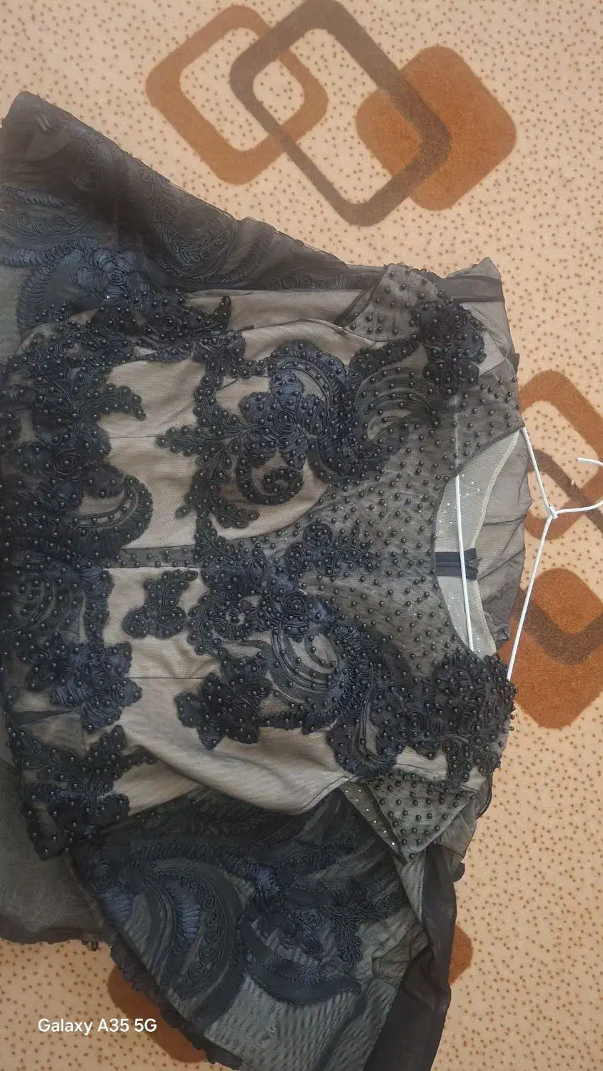 لباس مجلسی|لباس|رشت, کوی مهر|دیوار