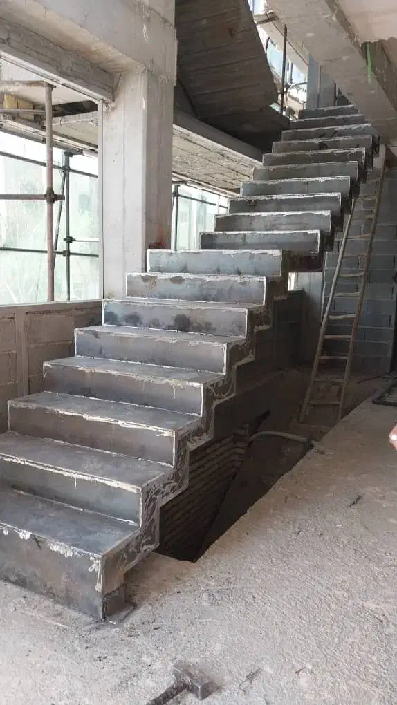 نیازمند تعدادی جوشکار دروپنجره مونتاژ کار پله فلزی|استخدام صنعتی، فنی، مهندسی|شاهینشهر, شهرک صنعتی اصفهان|دیوار