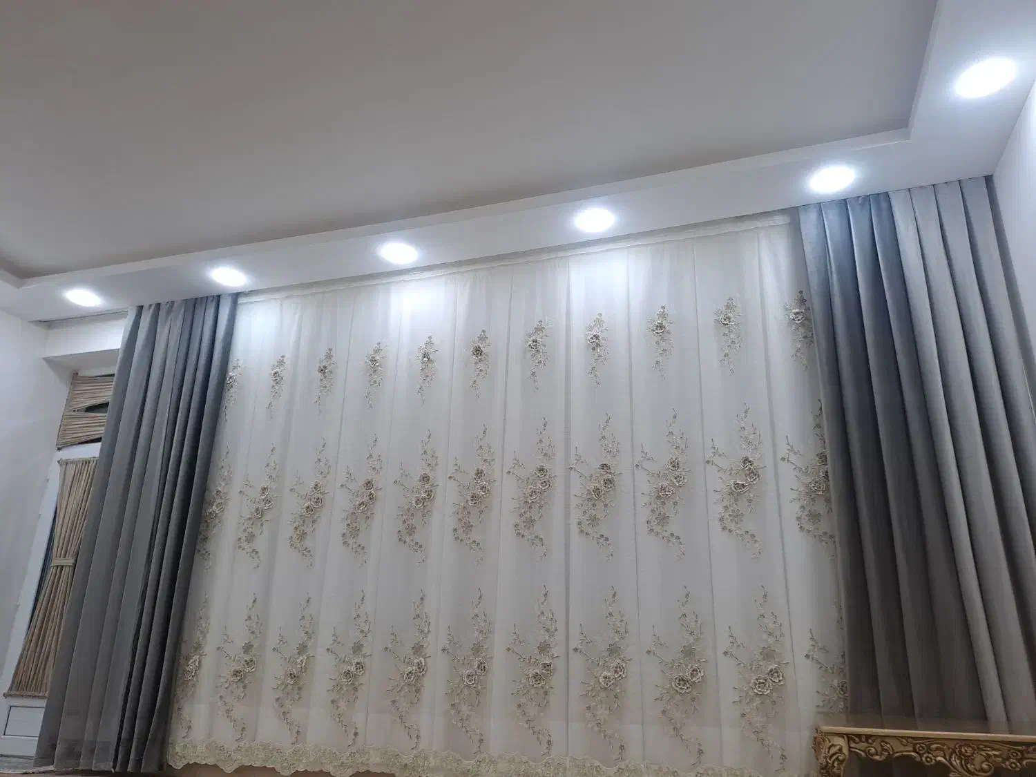 پرده و یالان|پرده، رانر، رومیزی|ملکشاهی, |دیوار