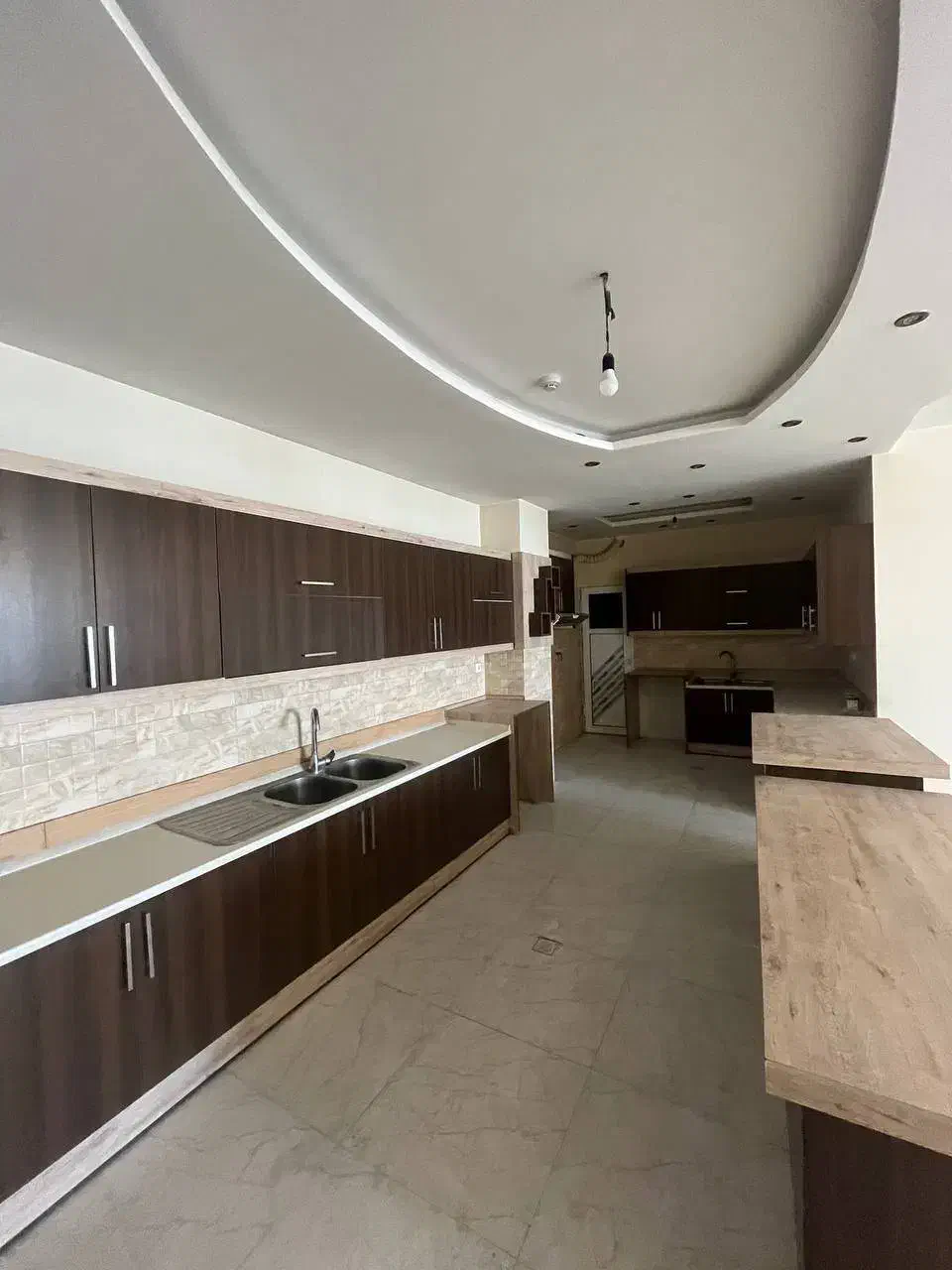 اپارتمان ۱۶۵ متری /۳ خواب/ خوش قیمت/ لاهور|اجارهٔ آپارتمان|اصفهان, چشمه باقرخان|دیوار