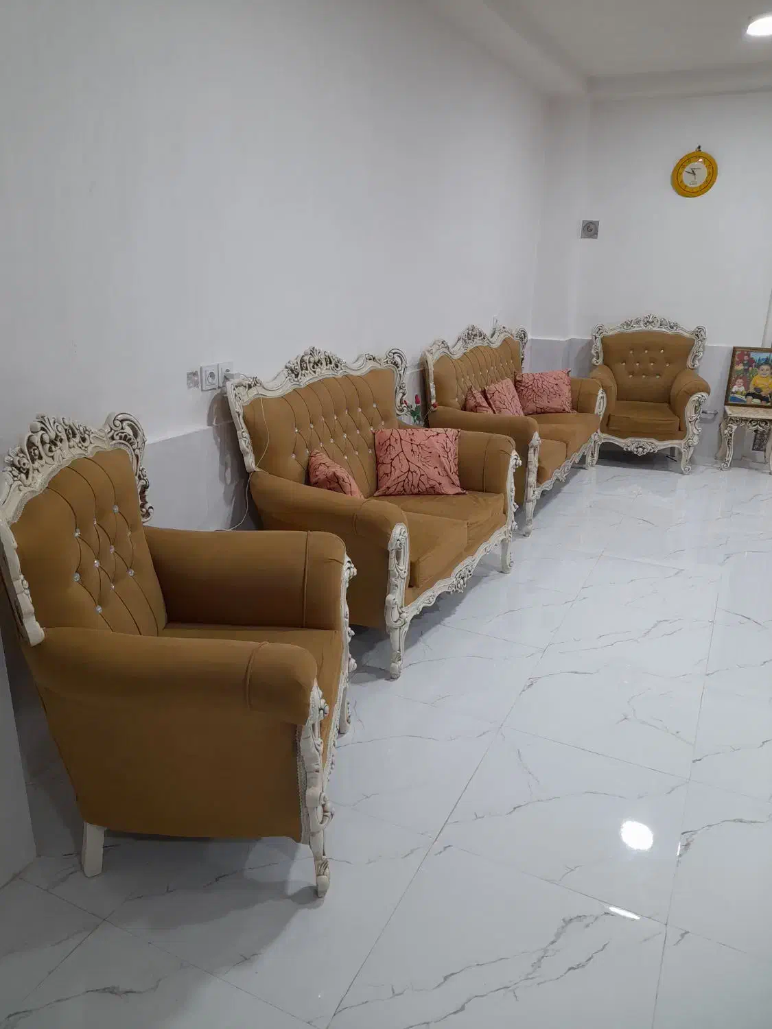 مبل سلطنتی|مبلمان خانگی و میز عسلی|کلاله, |دیوار