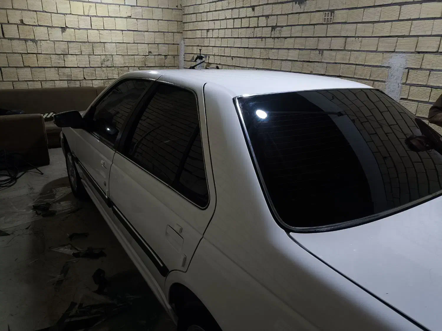 شیشه دودی ، سرپوشیده ، تخصصی|خدمات موتور و ماشین|کرمانشاه, |دیوار