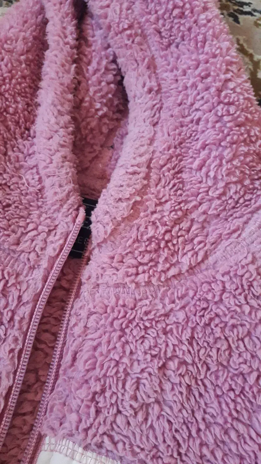 سویشرت موهر|لباس|نیشابور, دارایی|دیوار