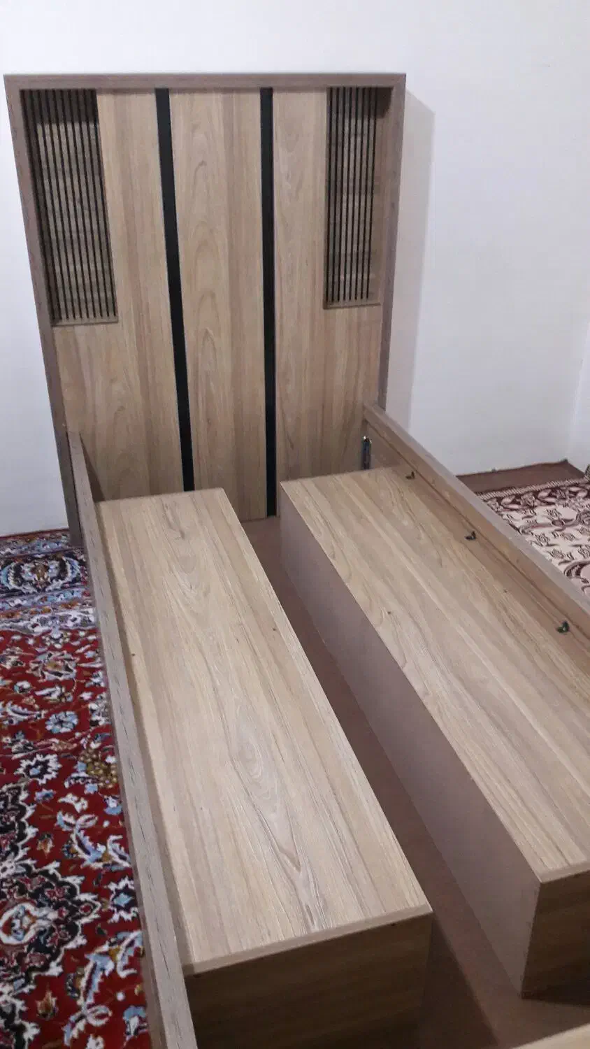 تخت یک نفره و میز ارایشی  نو|تخت و سرویس خواب|صدرا-فارس, فاز ۱|دیوار