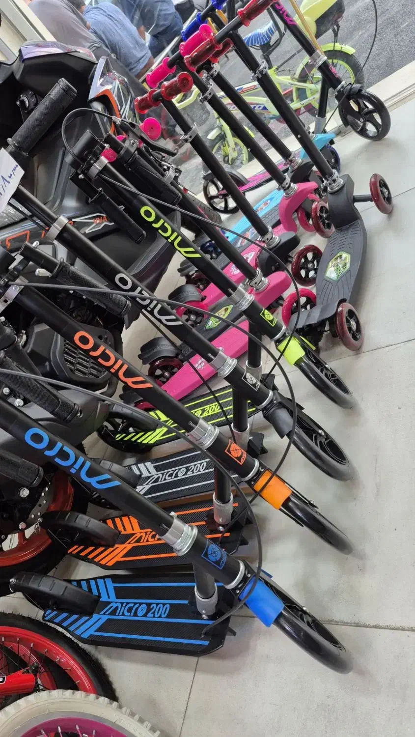 اسکوتر میکرو آلومینیوم ۲۰۰ میل ۱۰۰ میل|دوچرخه، اسکیت، اسکوتر|رشت, پاستوریزه|دیوار