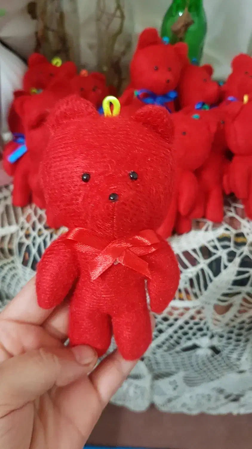 سرکلیدی خرسی|زیورآلات و اکسسوری|گلوگاه بابل (گلیا), |دیوار