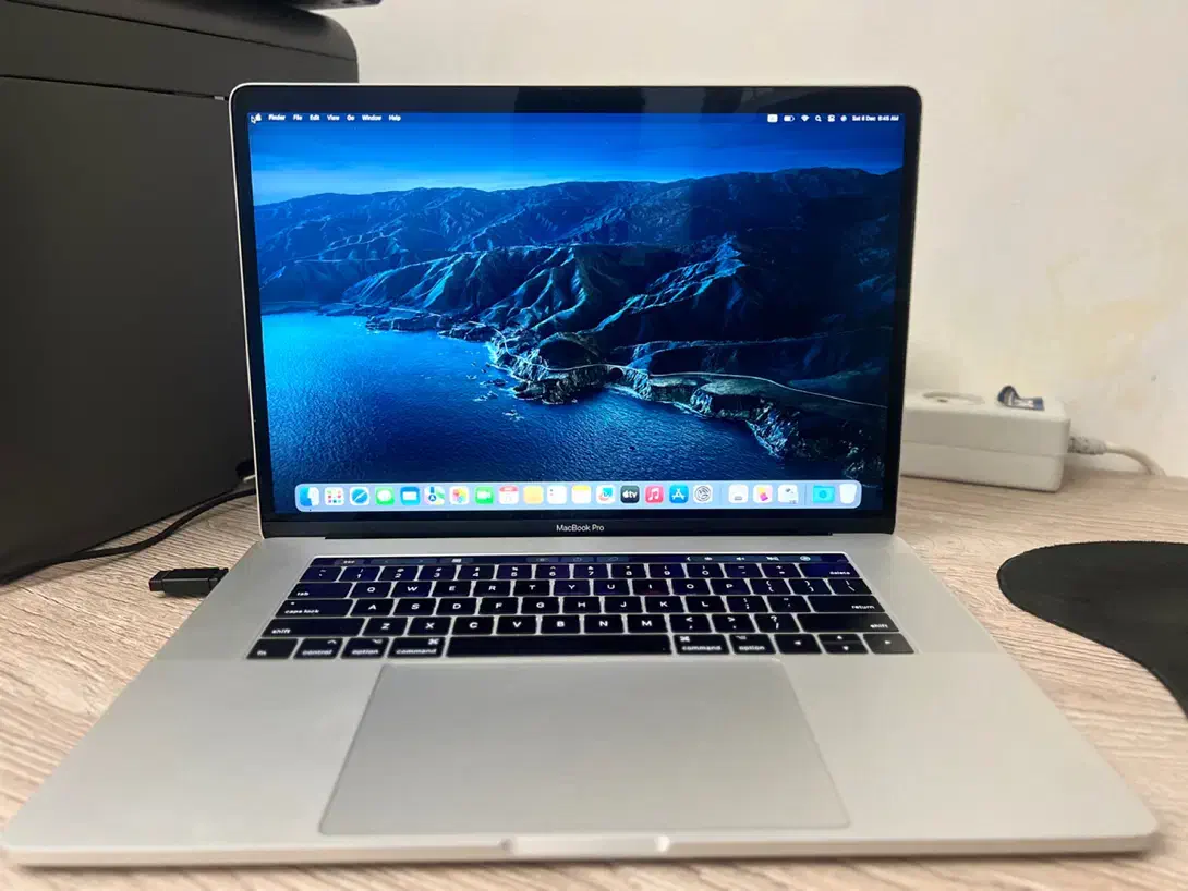 مک بوک پرو ۲۰۱۷ گرافیک ۴گیگ تاچ بار دار|رایانه همراه|اصفهان, خلیل آباد|دیوار